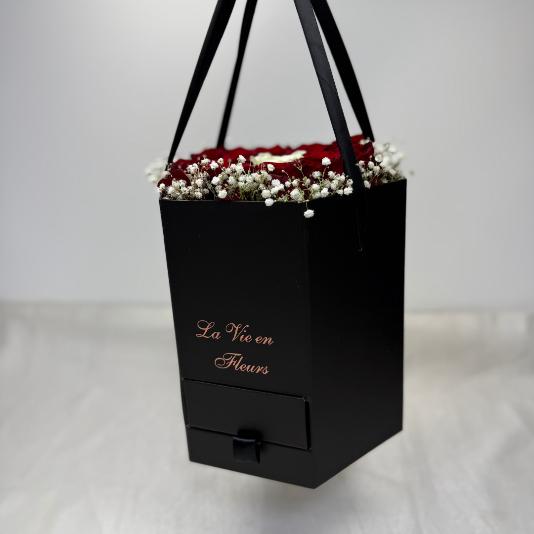 Flower Box with Necklace 💐💎 - بوكس ورد مع قلادة