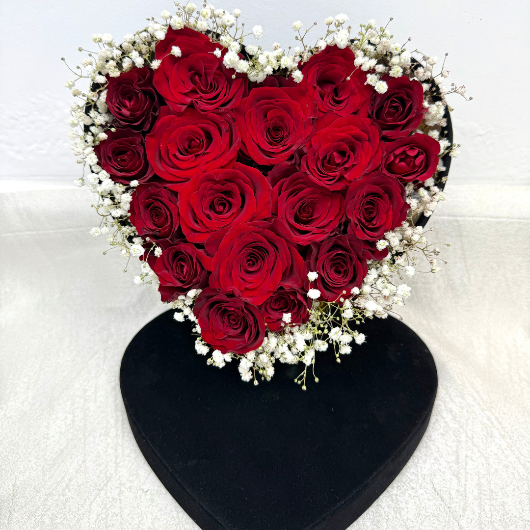 Love Heart Box with Roses - بوكس قلب مع ورد