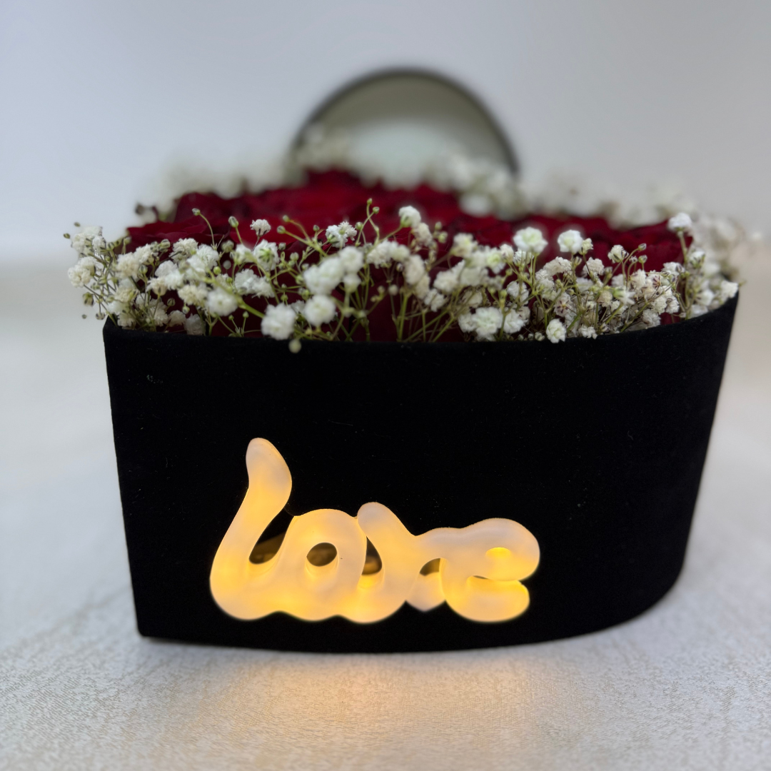 Love Heart Box with Roses - بوكس قلب مع ورد