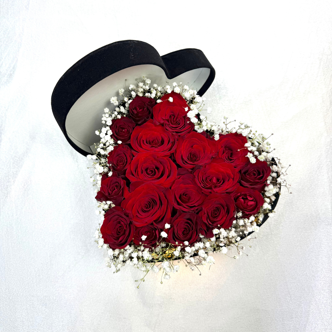 Love Heart Box with Roses - بوكس قلب مع ورد