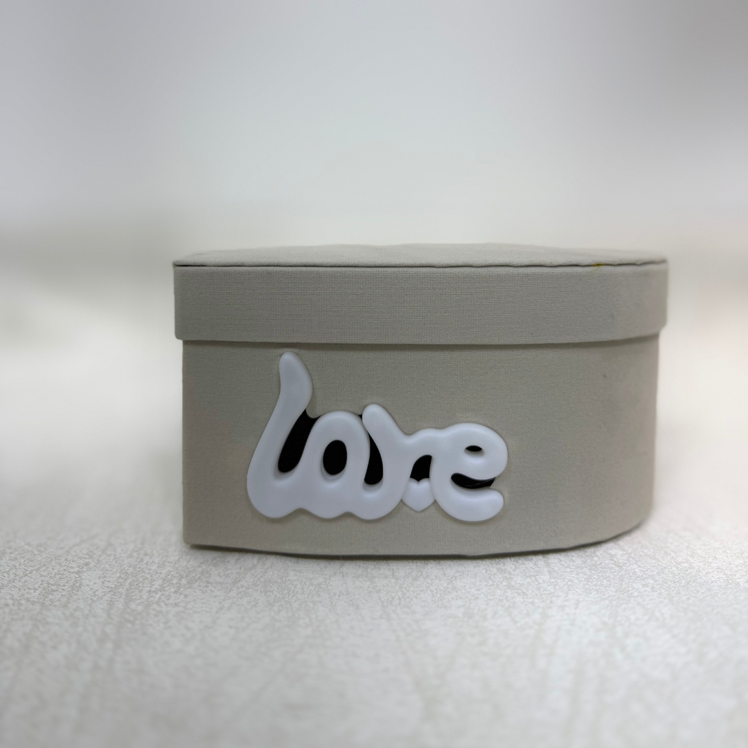 Love Heart Box with Roses - بوكس قلب مع ورد