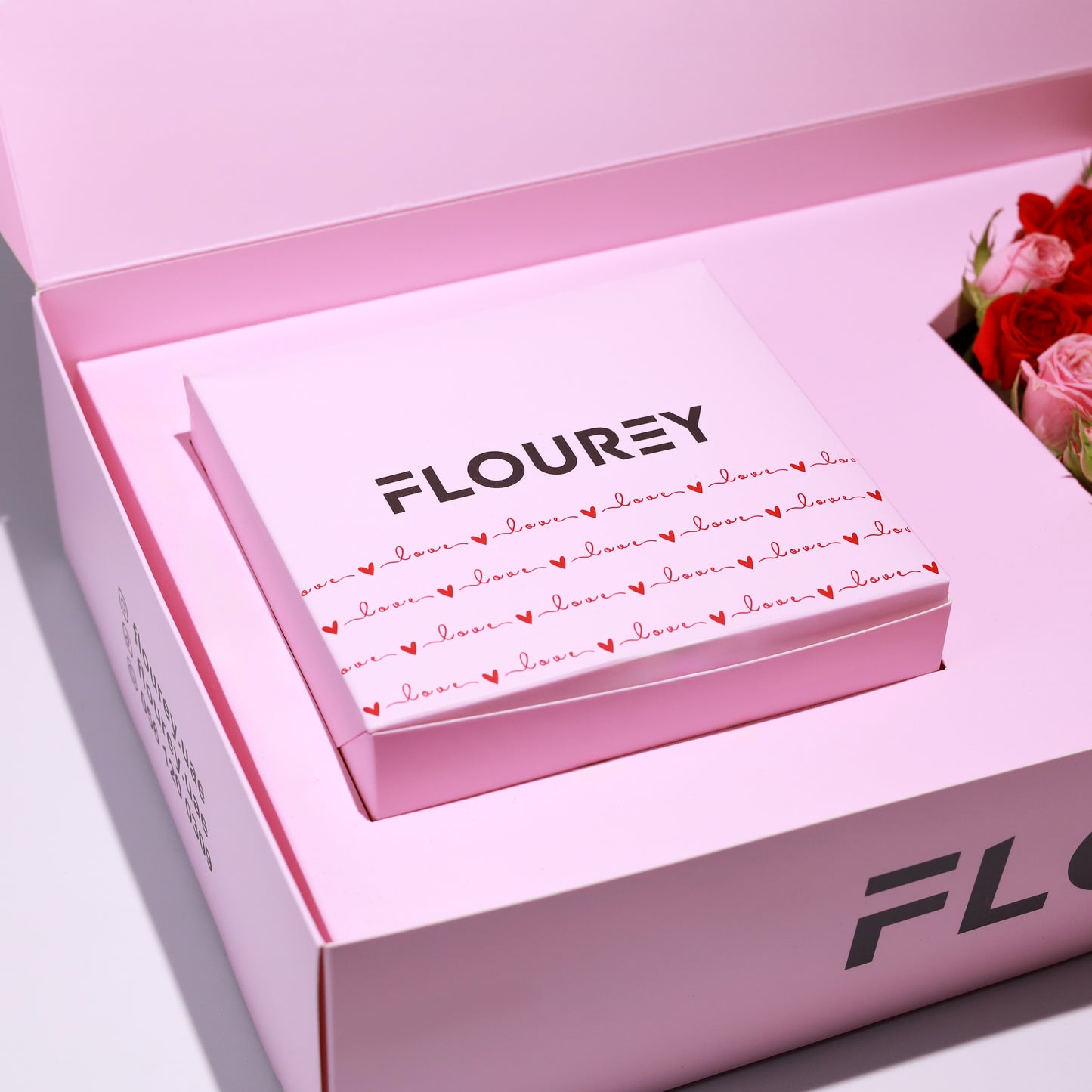 Flourey Box with Lianne and Red Baby Rose