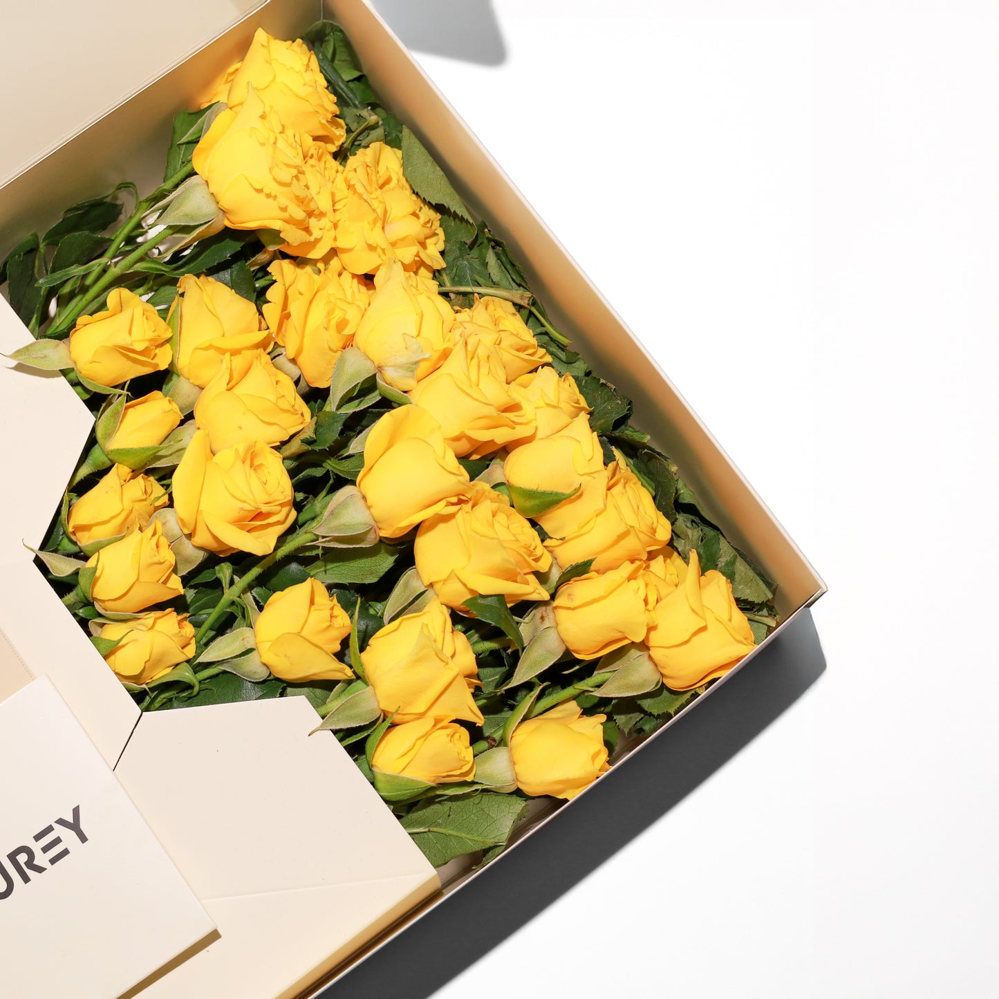 Flourey Beige Box with Yellow Baby Rose