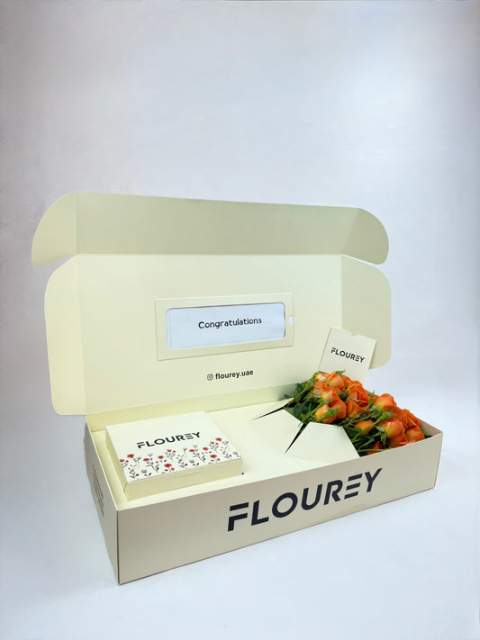Flourey Beige Box with Orange Babyroses